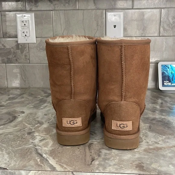 Ugg classic short II boots - Picture 2 of 4